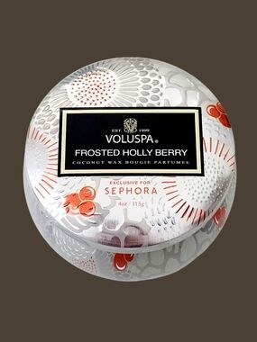 NEW VOLUSPA Frosted Holly Berry  Sephora Exclusive One Wick Scented Candle Tin